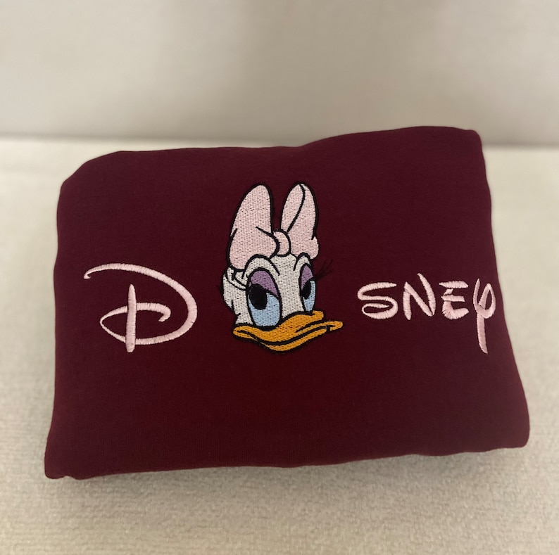 Disney X Daisy Duck Embroidered Sweatshirt