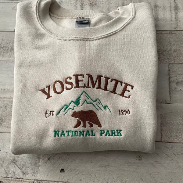 Yosemite National Park Embroidered Crewneck