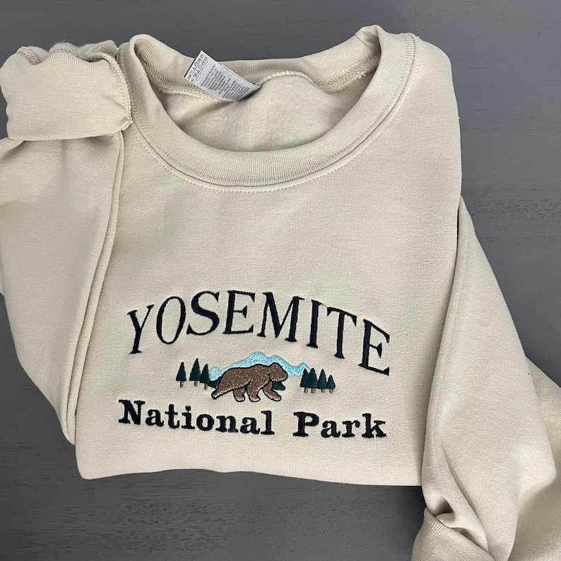 Yosemite National Park Embroidered Sweatshirt
