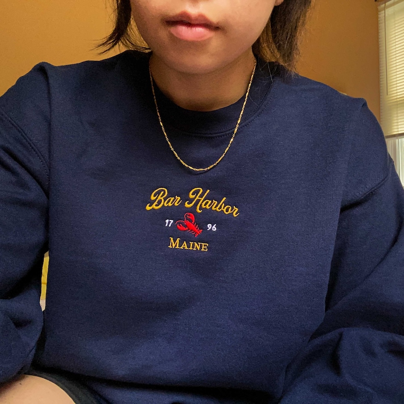 Bar Harbor Maine Vintage Embroidered Sweatshirt